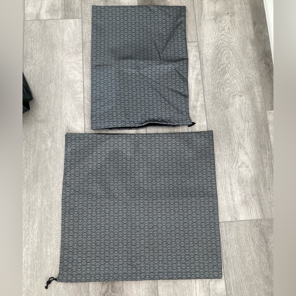 Two Philipp plein dust bag